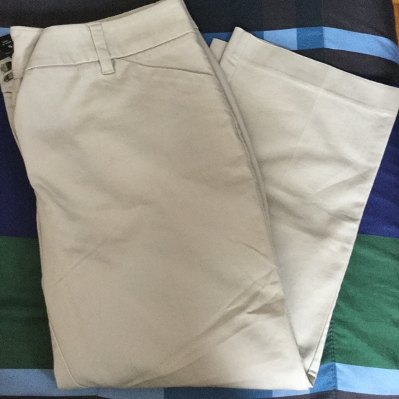New York Khaki Pants. - Picture 2 of 6